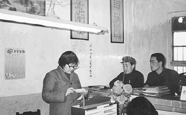 女贪官汤兰英：70年代顿顿吃肉，信用社的钱被她花得只剩个位数