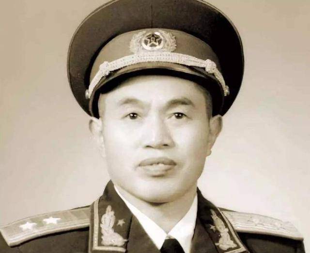 别再说韩有功中晋上了，韩先楚不是“晋上将”，而是本该上将