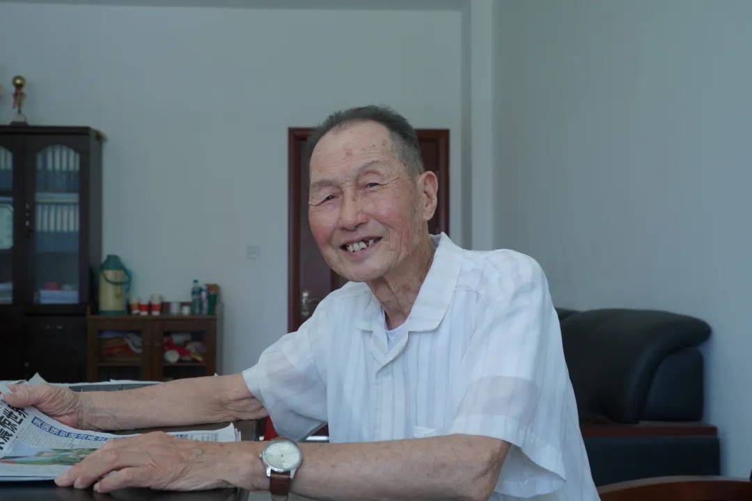 长寿故事 | 九十三岁的“上班族”赵步卿