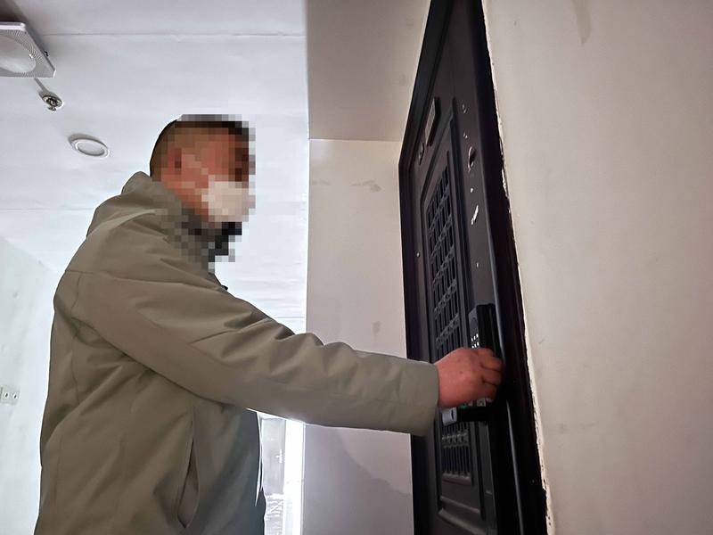 托人给孩子找西安地铁的工作，交了18万没办好，只退了10万元