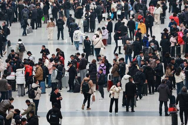 2025年春运收官在即 郑州东站迎来返程高峰
