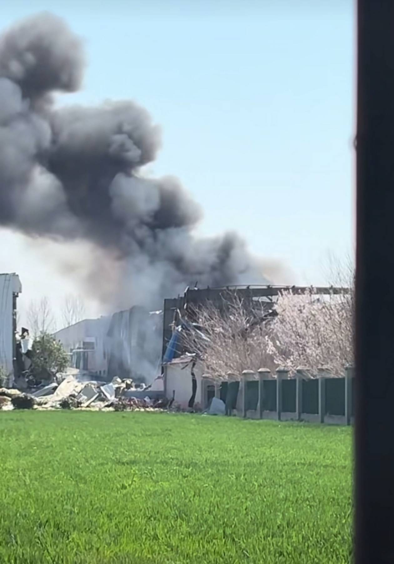 河南周口厂房爆炸造成3人失联4人受伤，涉事公司一周前被执行1045万余元