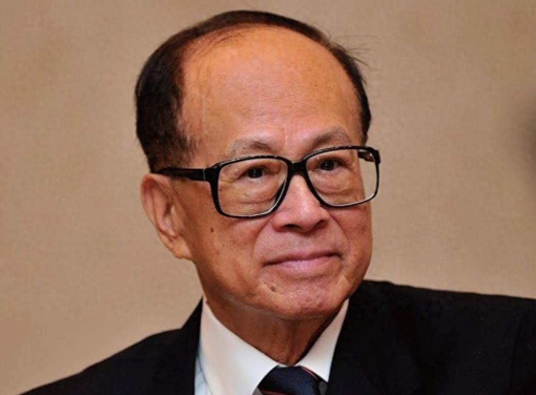 签约倒计时，港口交易迎变数？李嘉诚无路可退，黑石董事长赴京