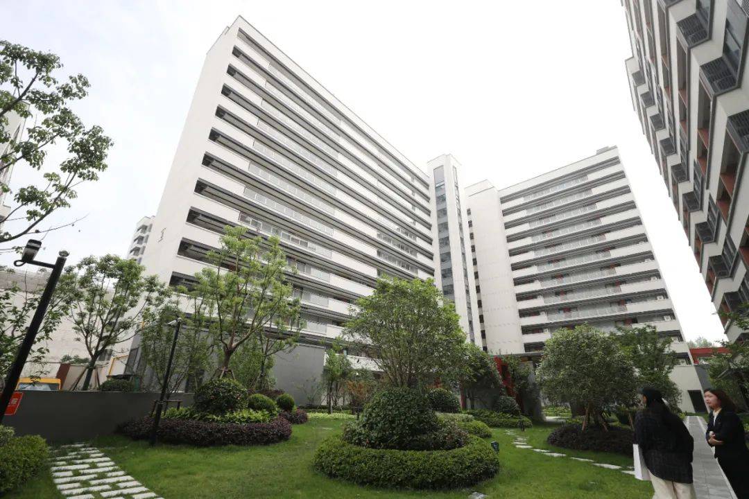 一二线城市房租普降，房东主动降200留我