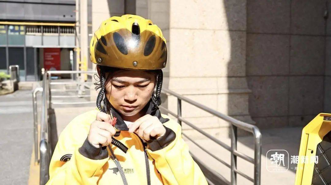 脑瘫女骑手送外卖7年，换了6辆车，故事感动杭州